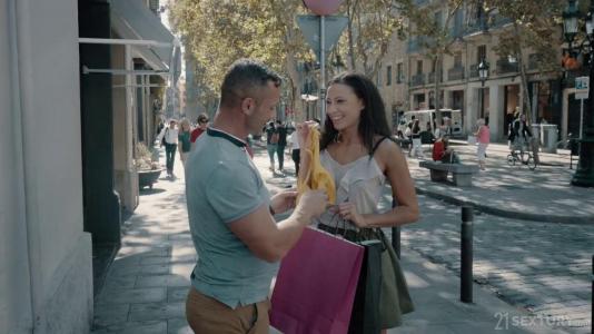 Превью Красотка занялась сексом с мужиком сразу же после знакомства № 10834