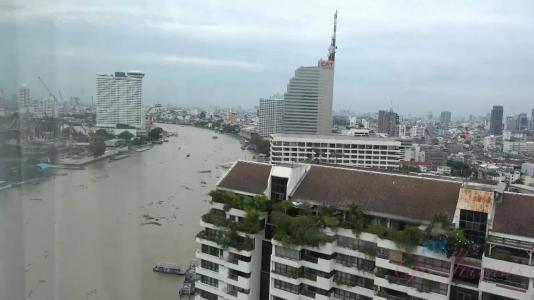 Превью Телочка в очках нежно стонет от страстного секса с парнем № 10855