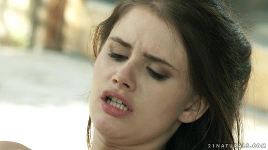 Превью Страстный анальный секс с худой цыпочкой на открытом воздухе № 10951