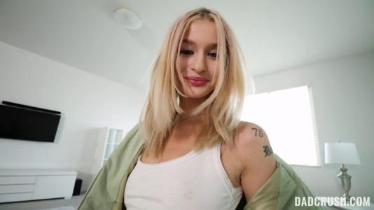 Превью Симпатичная падчерица испытала анальный кайф с отчимом № 17007