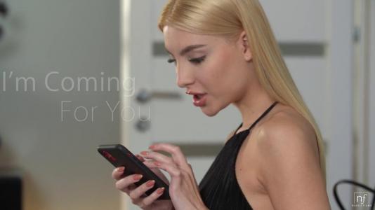 Превью Стройная блондинка прыгает на члене порно продюсера на кастинге № 17035