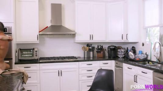 Превью Пристал к дочке соседа и раздолбал анал членом № 18378