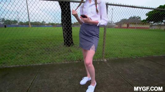 Превью Девушка в очках кончает от инцеста с братом № 18379