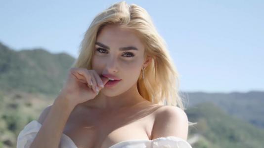 Превью Это не секс, это чистое блаженство внутри неё № 18537