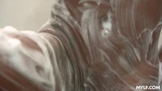 Темнокожая милфа и её самые сокровенные секреты