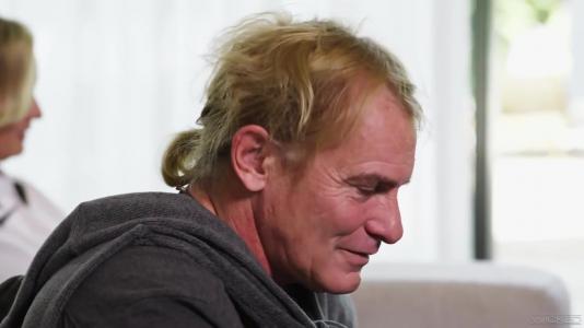 Превью Секс втроём для уставшего папочки № 18646