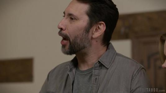 Две пизды в синхроне хлюпают от хуя