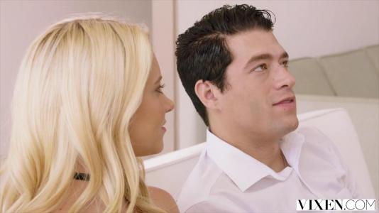 Превью Стройная блондинка занимается сексом с бойфрендом во всех позах № 3438