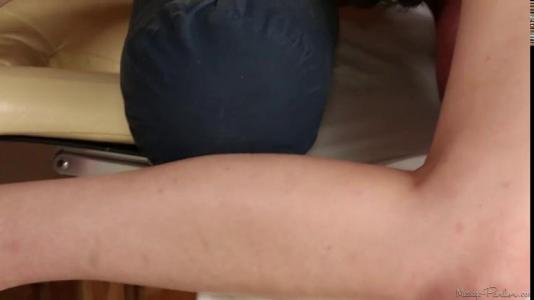 Превью Массажистка отсосала член мужика и дала ему отлизать свою киску № 4252